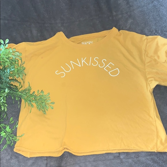 Yellow cropped tee - Picture 4 of 4